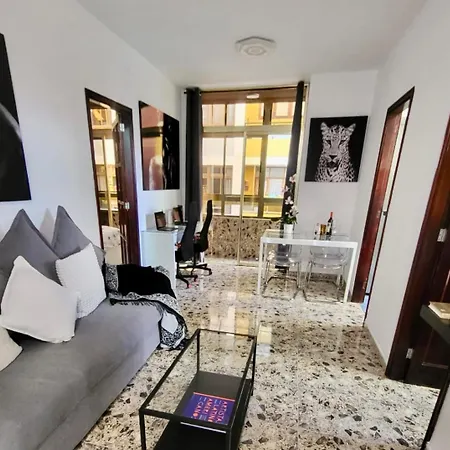 Daire Affordable For Large Families And Groups At Canteras With 3 Bedrooms And Free Parking