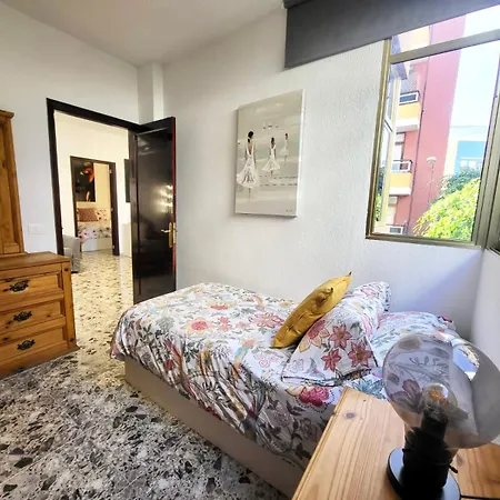 Daire Affordable For Large Families And Groups At Canteras With 3 Bedrooms And Free Parking *