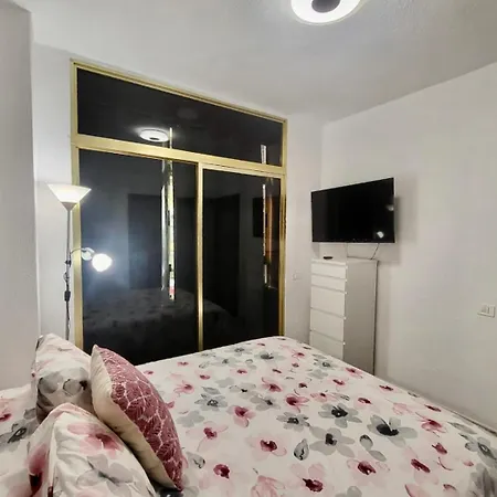 Daire Affordable For Large Families And Groups At Canteras With 3 Bedrooms And Free Parking Las Palmas de Gran Canaria