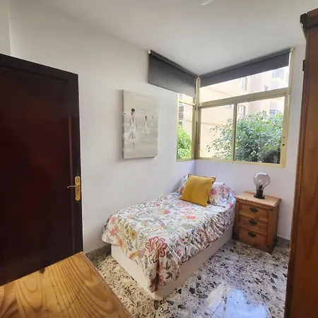 Daire Affordable For Large Families And Groups At Canteras With 3 Bedrooms And Free Parking *